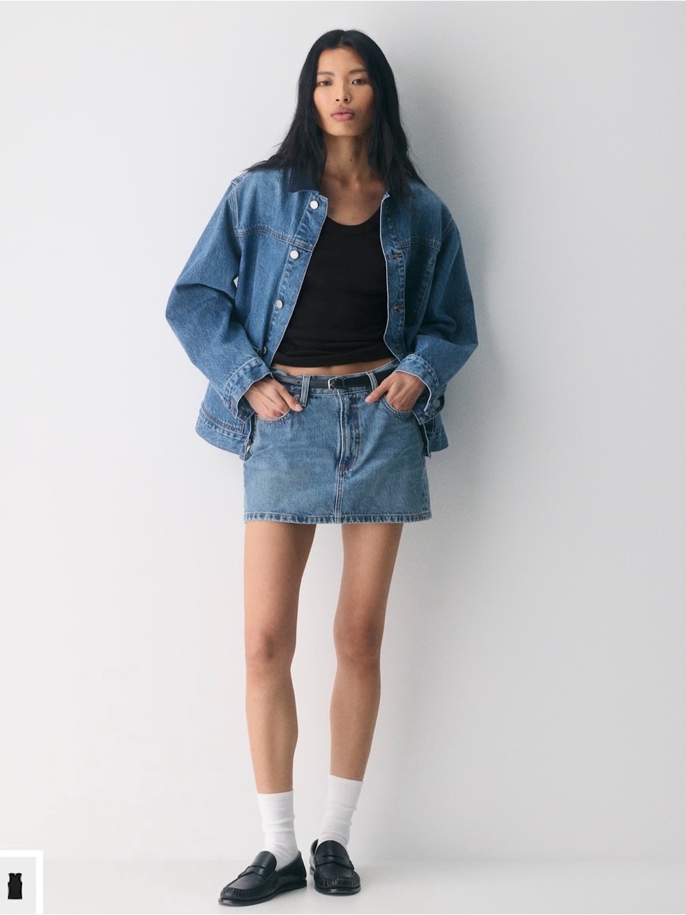 Aritzia Denim Forum The ‘90s Ricci Micro Denim Skirt size 27